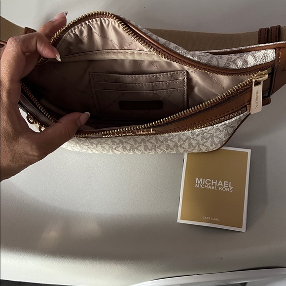 Michael Kors Kenly Belt Bag - Picture 3 of 4